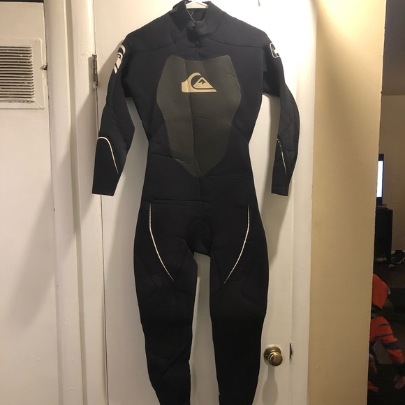 Quicksilver wetsuit - Picture 2 of 5